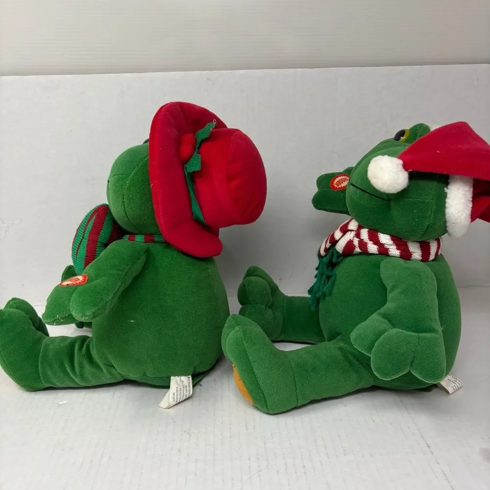 Vtg Dillards Trimmings Singing Frog Duet Animated Christmas Plush Couple Works